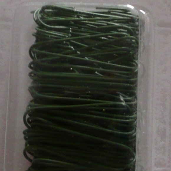 Ashland Christmas Tree Small Ornament Hooks (120 PC) Green - Picture 3 of 3